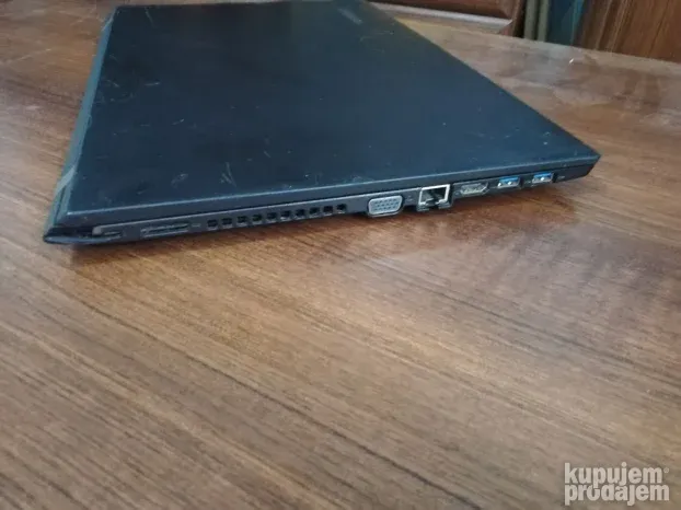 Lenovo 15,6"FHD i3-6006u Radeon530 8GB DDR4 SSD+HDD 1h+ bat.