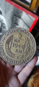 Plaketa 1944  SZKUPSTINA OPSTINE KOSEGI LSANS Subotica