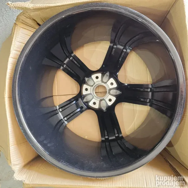 nove alu felne 22 " original porsche cayenne