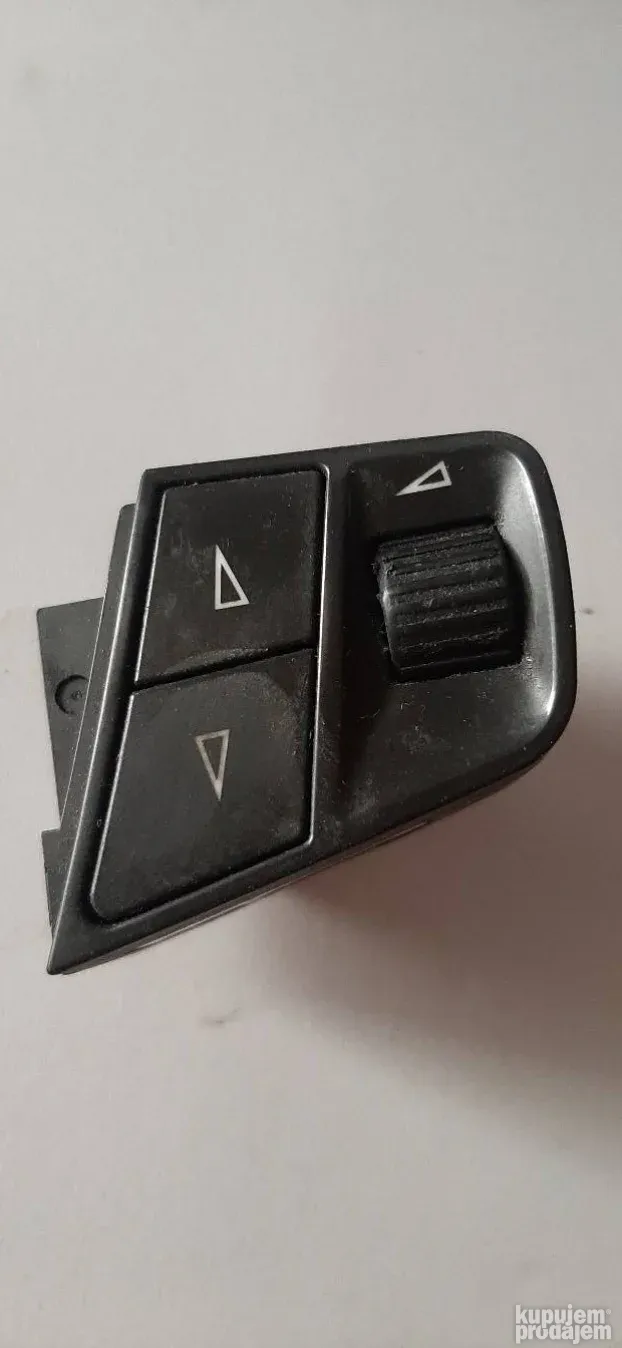 Opel Antara Prekidaci Za Muziku Dugmici Na volanu Komande