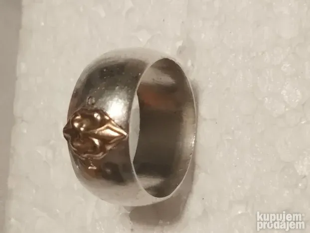 Srebrni prsten sa zlatnom aplikacijom 14kt-6.4gram