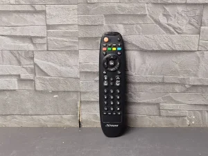 Strong SRT 8506  daljinski za DVB-T2 risiver