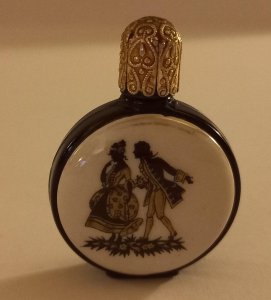 Antikv. mirisnica br.44