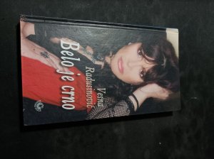 Belo je Crno - Vesna Radusinović