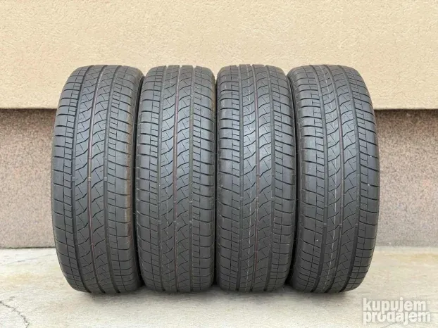 Četiri gume teretne Bridgestone 215/65/16C 215/65/16 C