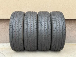 Četiri gume teretne Bridgestone 215/65/16C 215/65/16 C