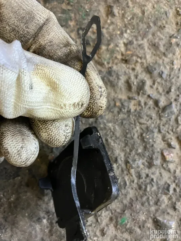 Poklopac za vucu prednjeg branika BMW E90