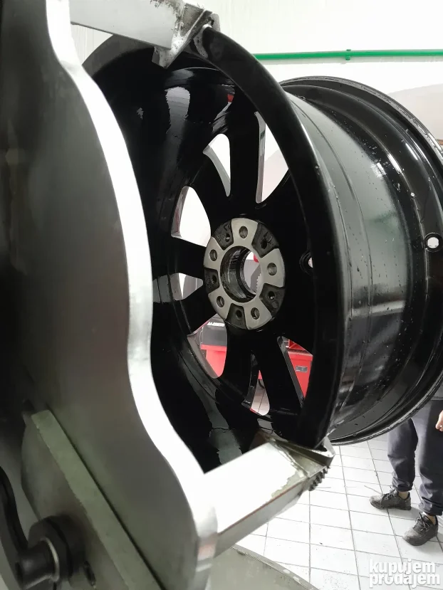 Rotaciona mašina za poliranje felni miror efect