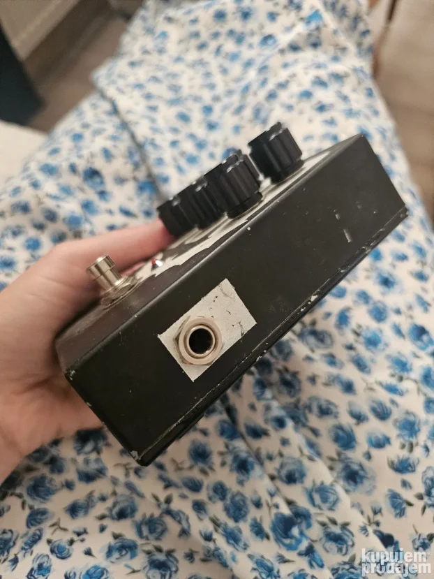Fuz papučica za gitaru