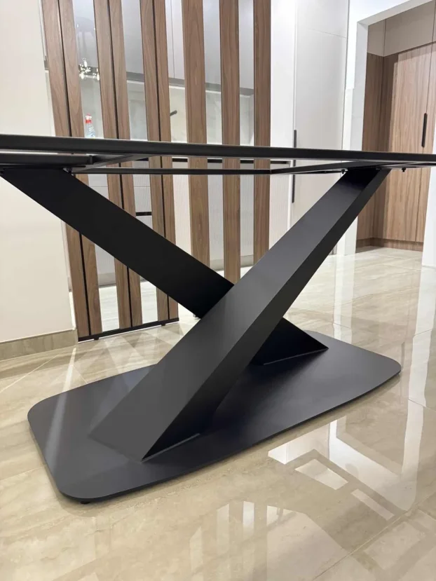 Metalni nogari za trpezarijski sto