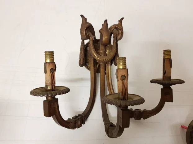 Zidne Lampe u paru-AMPIR