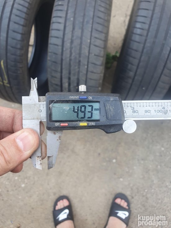 Cetiri odlicne letnje gume 18 ke  BRIDGESTONE 225-55/18 sa s
