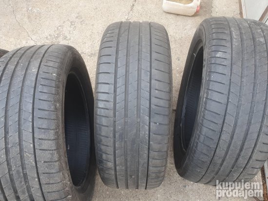 Cetiri odlicne letnje gume 18 ke  BRIDGESTONE 225-55/18 sa s