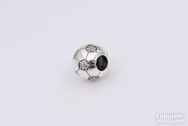 PANDORA privezak Svetlucava Lopta srebro ale s925 798795
