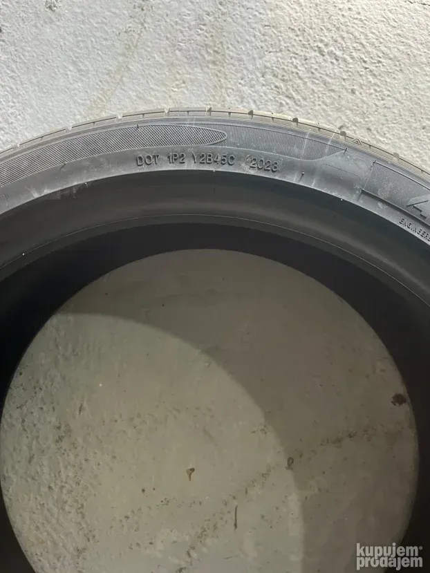nova letnja guma 235/40 r 19 altenzo