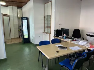 Višenamenski lokal na Novom Naselju - 38m2 - Ulicni lokal