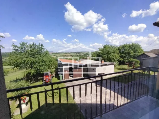 Velika Moštanica, 5+ petosobna, 126 m²