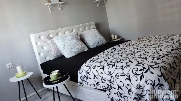 B Lux,stan na dan Niš