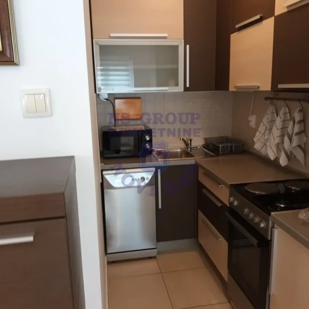 Grbavica, 3.0 trosoban, 84 m²