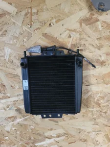 Piaggio mp3 hladnjak