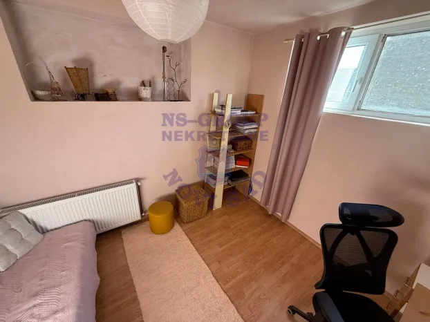 Bačka Palanka, Centar, 5+ petosobna, 148 m²