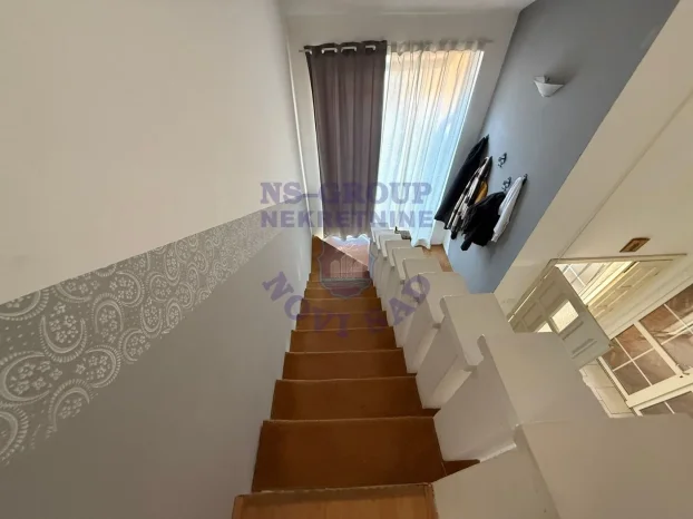 Bačka Palanka, Centar, 5+ petosobna, 148 m²