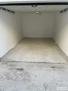 Izdajem garazu na Prozivci