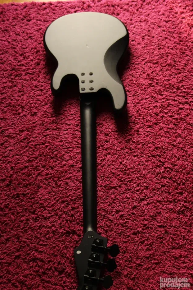 Harley Benton MB 4 lefthand