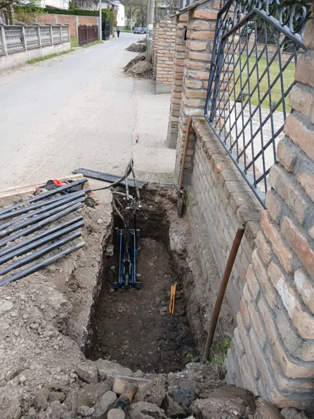 Rucno kopanje kanala, podbusivanja