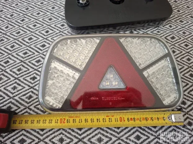 Led lampe za auto prikolicu