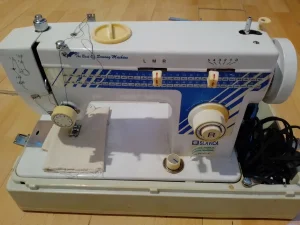 Mašina za šivenje Slavica skoro nova