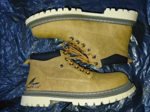 Potpuno nove cipele br. 43