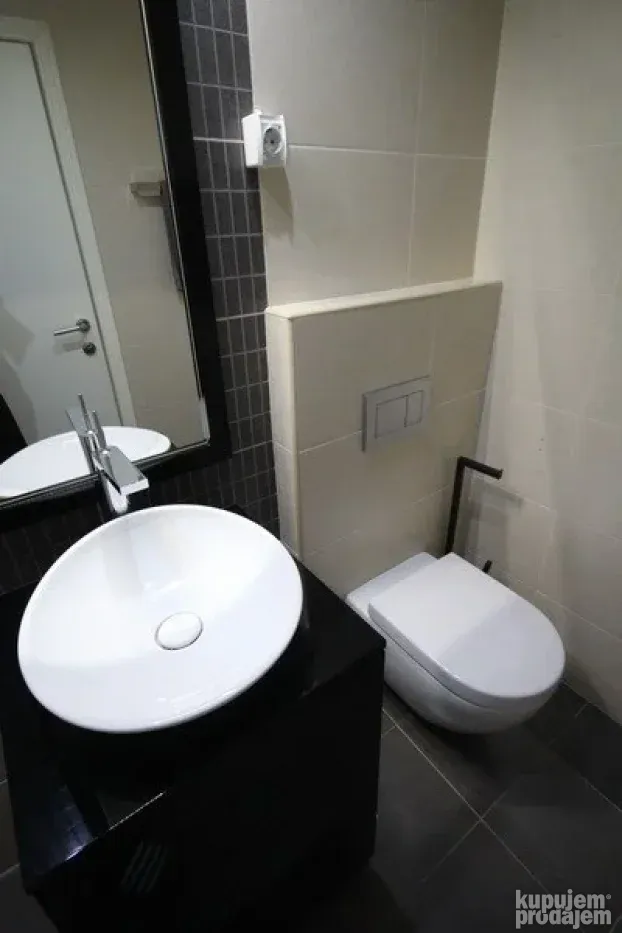 Četvorosoban stan, centar grada