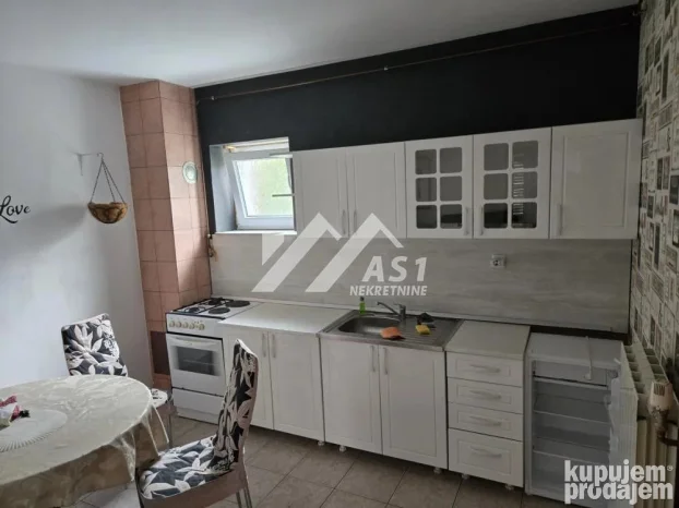 Palićka, Lipov gaj, 5+ petosobna, 90 m²