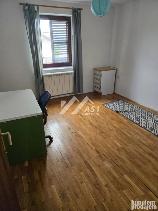 Palićka, Lipov gaj, 5+ petosobna, 90 m²