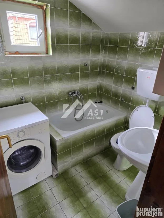 Palićka, Lipov gaj, 5+ petosobna, 90 m²