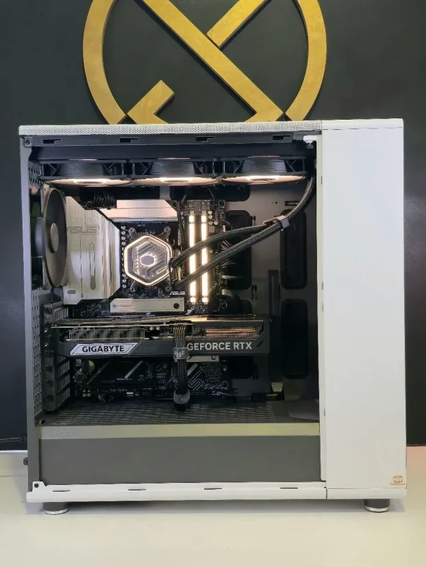 Ryzen 9 9950X RTX 5080 X870 64GB 2TB - SM098PC