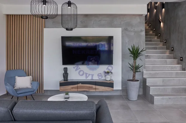 Ribnjak, 5+ petosobna, 200 m²