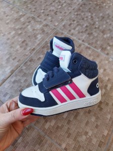 Duboke adidas patike za devojcicu broj 24
