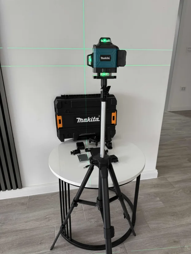 Laser za nivelaciju 4D 16 linija Tronozac na Poklon