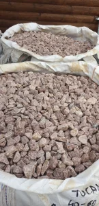 Kamen oblutak i tucanik