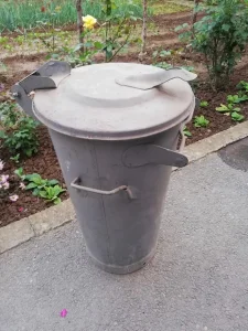 METALNA KANTA za smeće