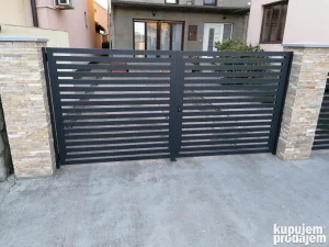 Aluminijumske  kapije i ograde