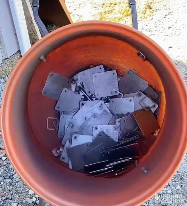 Svasta nesto od metala RAZNO i OSTALO