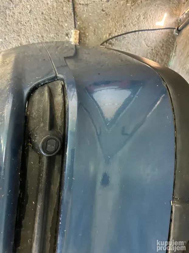 Zadnji branik plavi BMW E46 karavan