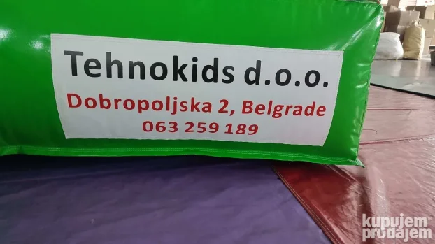 Oprema za igraonice i dvorci na naduvavanje