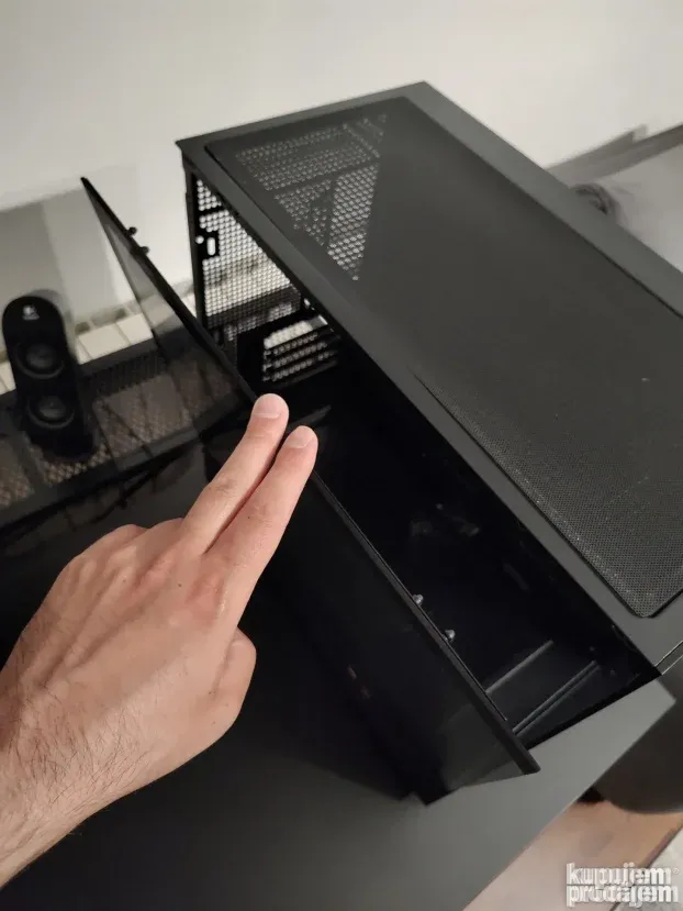 Power Train PC Case W30 Black kuciste AKCIJA