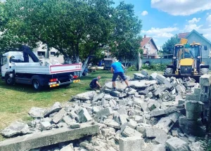 Kamionski i Kombi pevoz Mandić - odvoz otpada 063-197-29-43