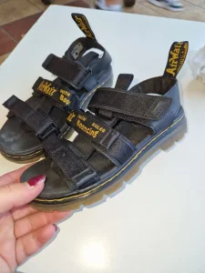 Sandale Dr Martins br 33