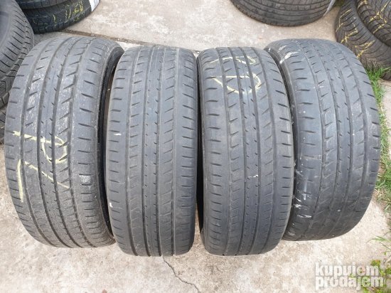 Cetiri dobre letnje gume 18 ke TOYO 225-55/18 Dot 3314 sve